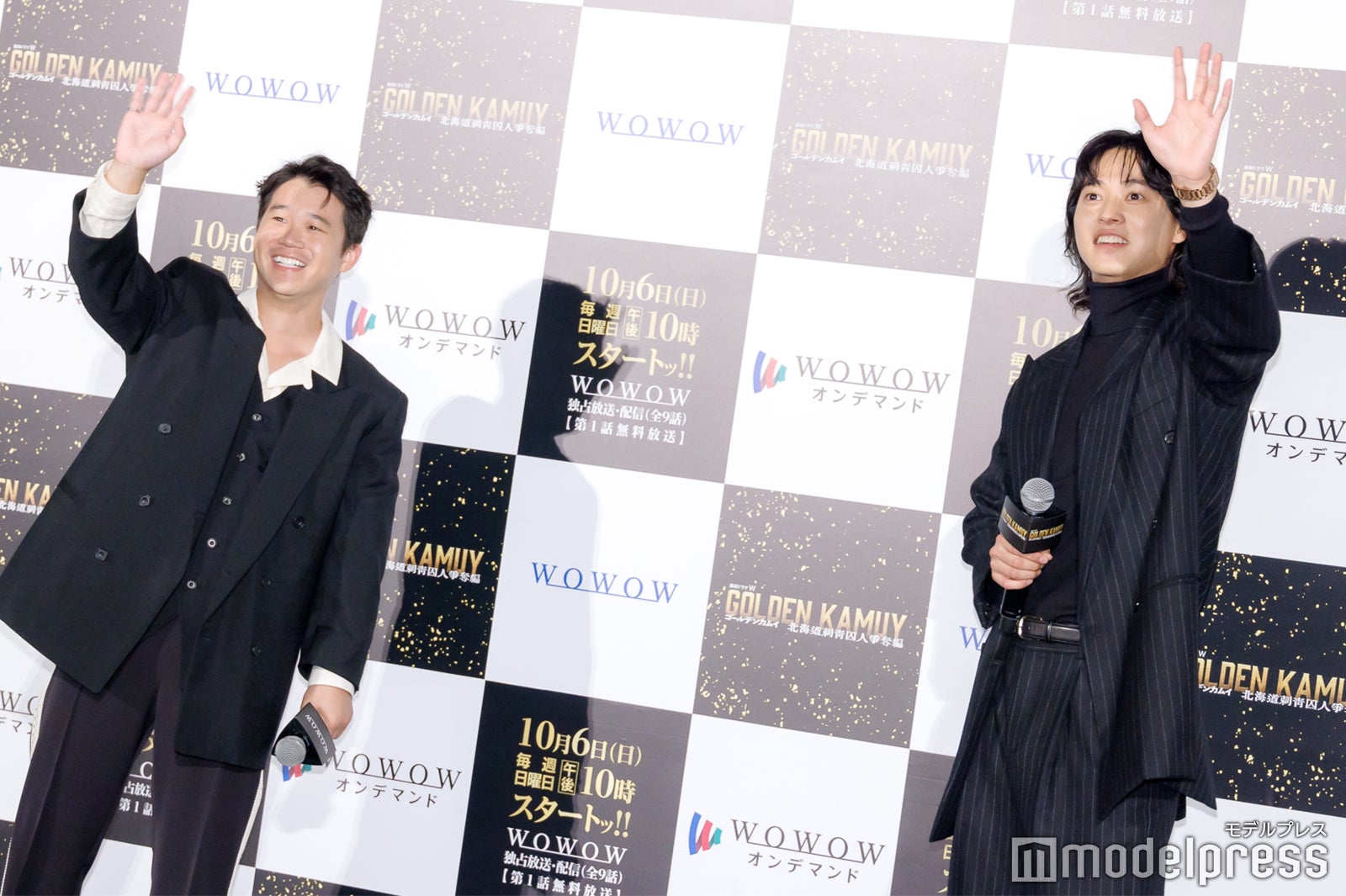 手を振る矢本悠馬、山崎賢人（C）モデルプレス