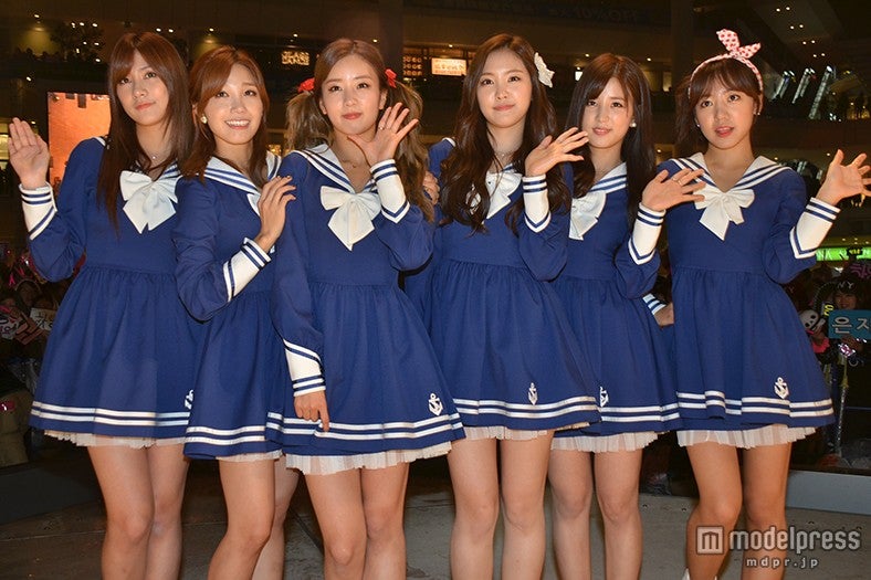 Apink（左から）ハヨン、ウンジ、ボミ、ナウン、チョロン、ナムジュ