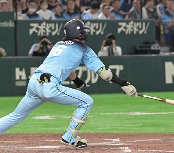 西武・源田壮亮が劇的サヨナラ適時打！「バットが折れたけど逆にそれがよかった」妻衛藤美彩との間に第3子誕生、自ら祝う劇打 チームはオリックス・マチャド攻略で3連勝、首位ソフトBと6.5差に