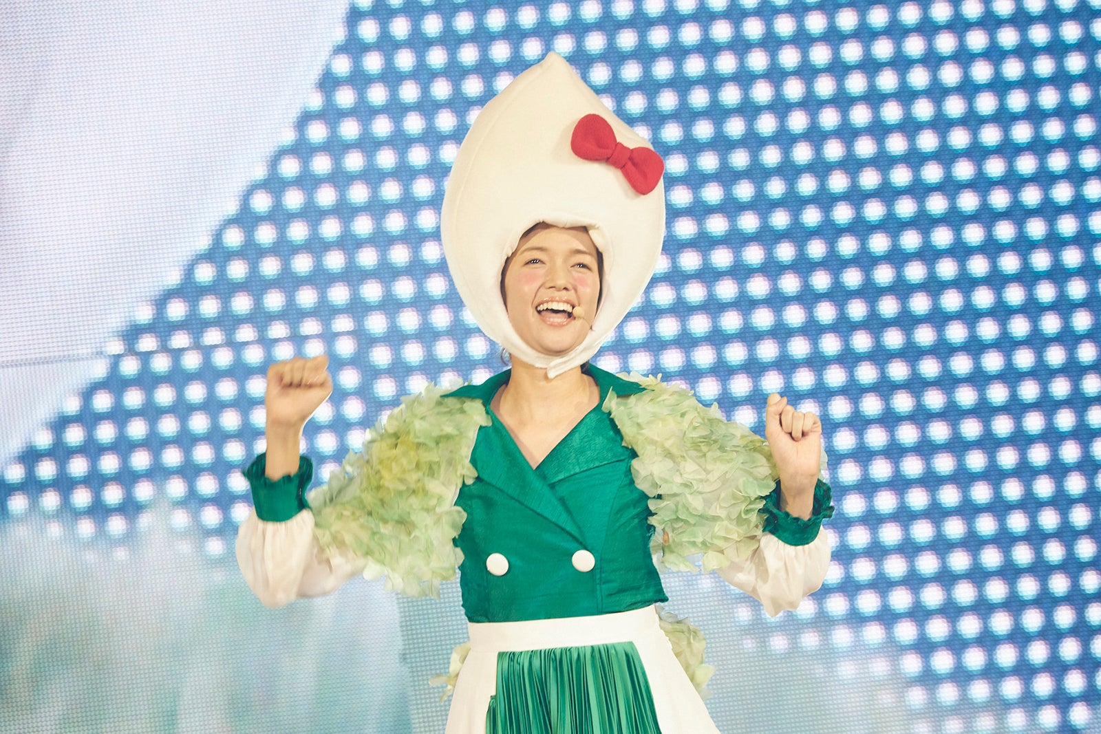 佐藤栞里／第一部「チョコミュ」（C）吉本興業