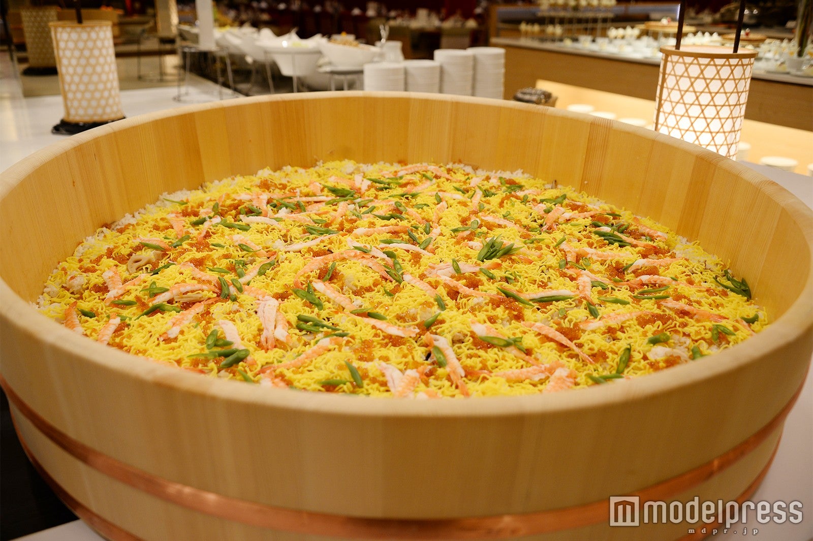 特大ちらし寿司（C）モデルプレス