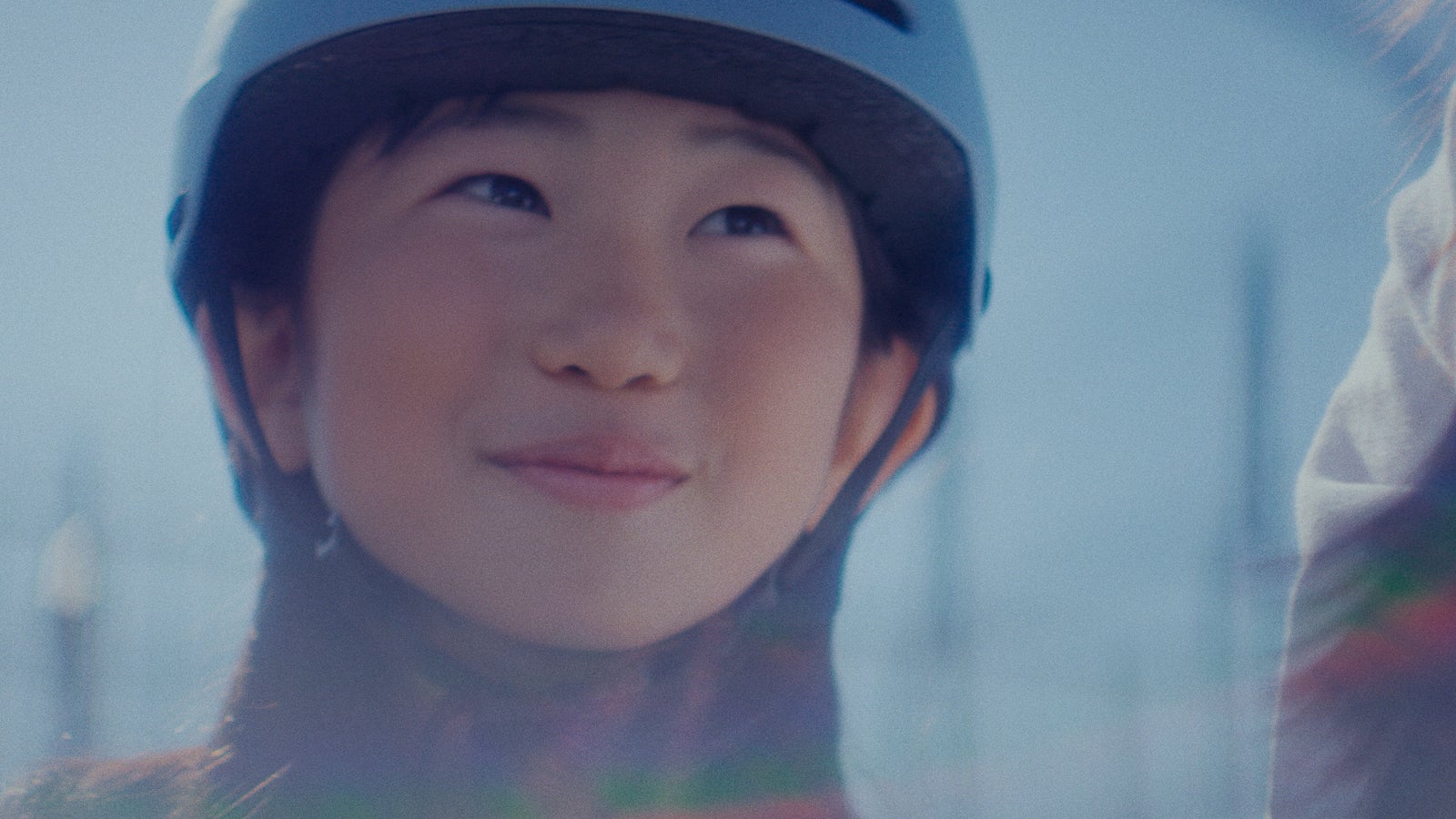 新CMより（提供写真）