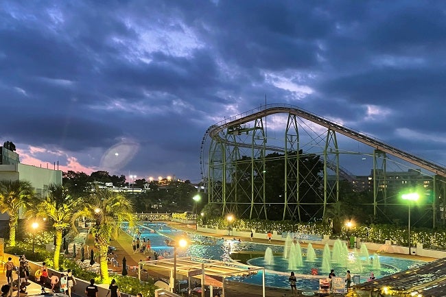 プールWAI全景／画像提供：よみうりランド