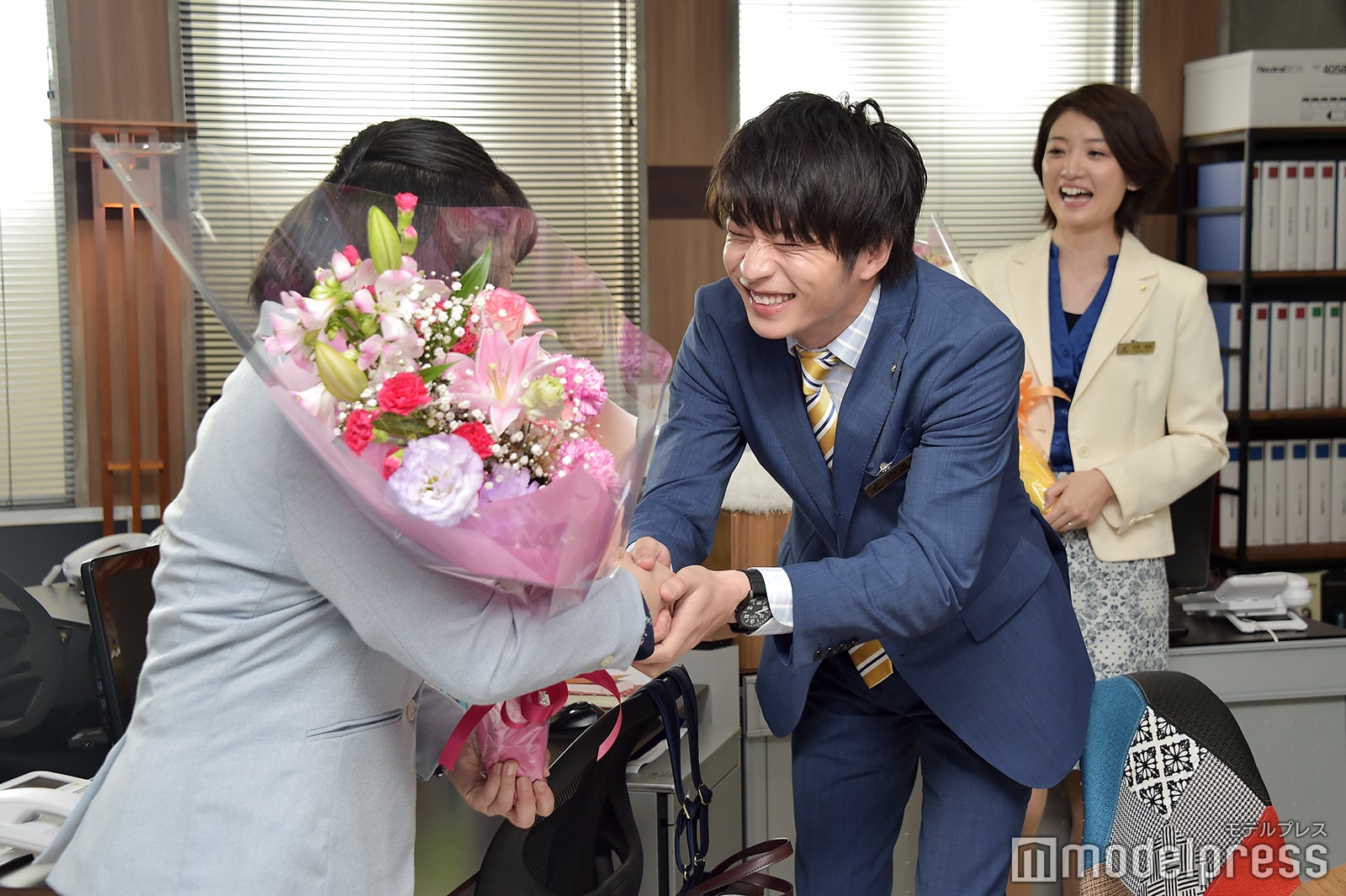 伊藤修子、田中圭（C）モデルプレス