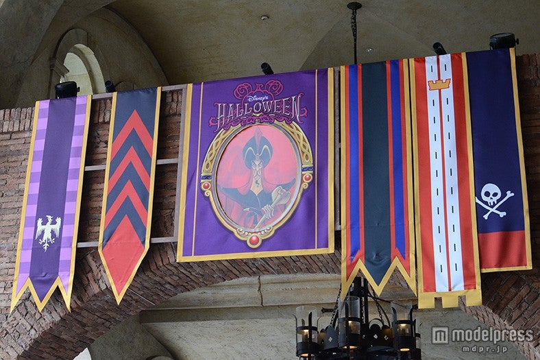 ミラコスタ通りの回廊／ジャファー