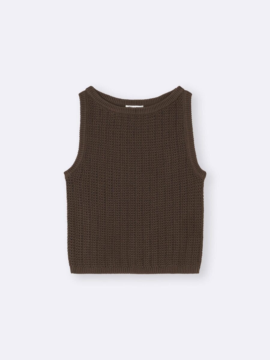 茶色のざっくり編みボートネックニットタンクトップ