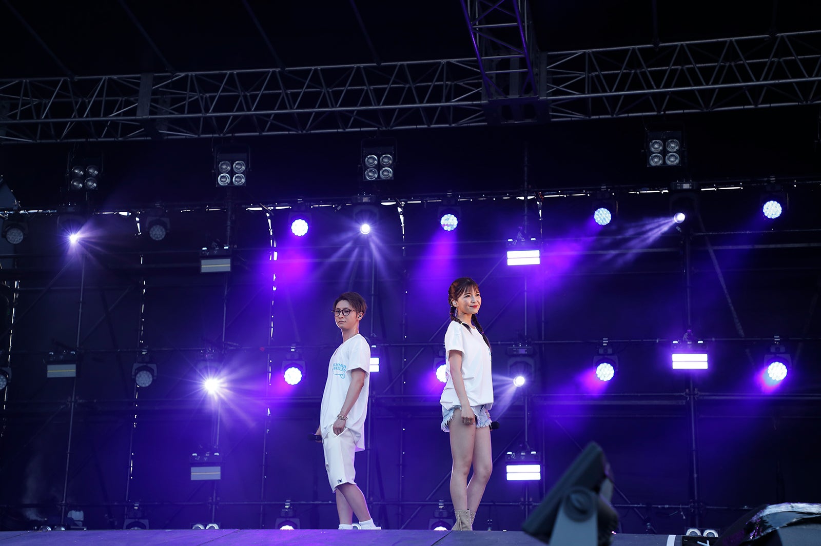 與真司郎、宇野実彩子（画像提供：avex）