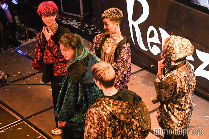 「レペゼン恐怖のカウントダウンライブ ~ガチで生配信~」(C)モデルプレス