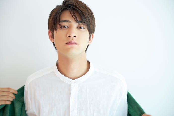 板垣瑞生/「板垣瑞生カレンダー2022.4-2023.3」HMV&BOOKS online、ローソン店頭Loppi、HMV店舗特典・スペシャルフォト(C)SDP