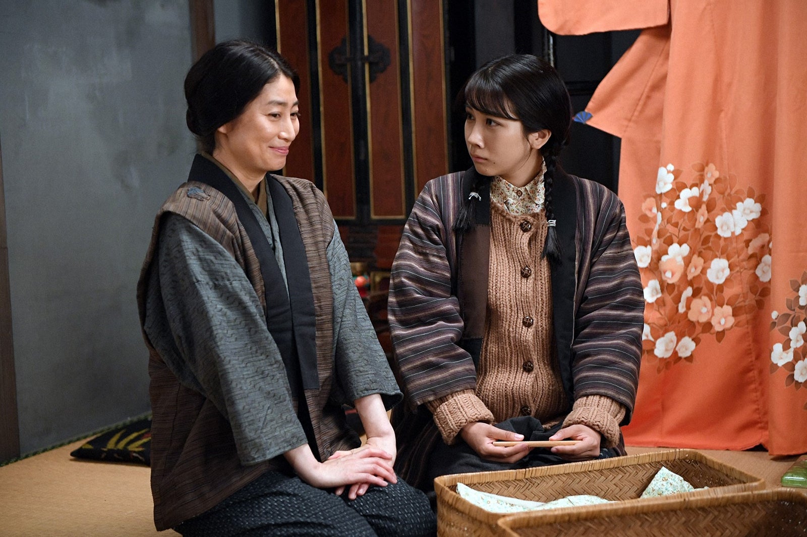 仙道敦子、松本穂香／「この世界の片隅に」（C）TBS