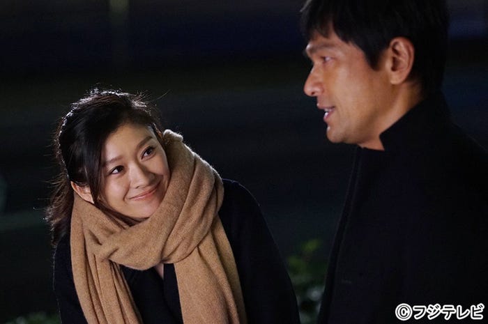 篠原涼子、江口洋介「オトナ女子」第9話・場面カット/画像提供:フジテレビ
