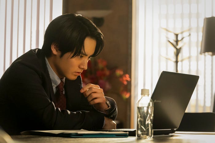 赤楚衛二「Re:リベンジ-欲望の果てに-」第8話より(C)フジテレビ