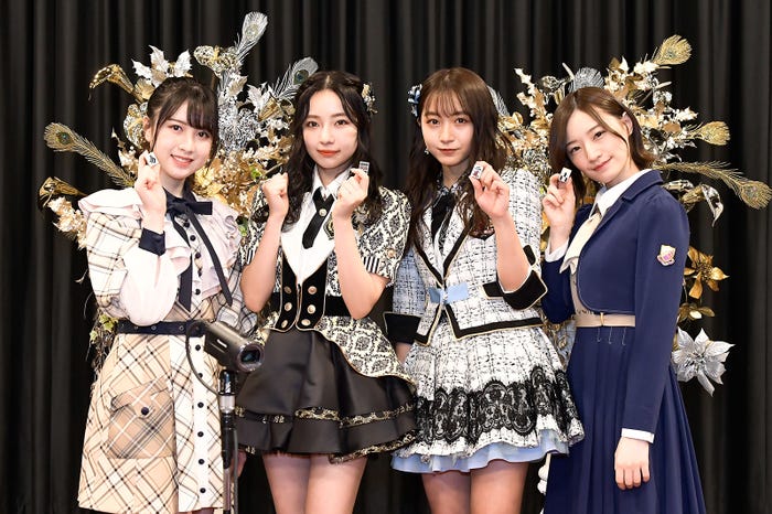 永野芹佳、村瀬紗英、山本彩加、中田花奈(提供写真)