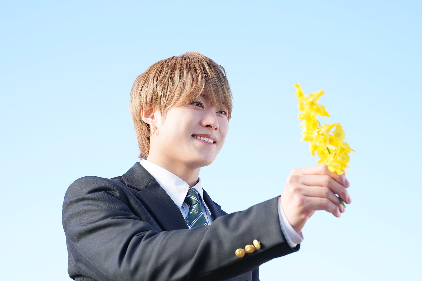 なにわ男子・大橋和也がソロ表紙初登場表紙 “にこにこ、かわいい
