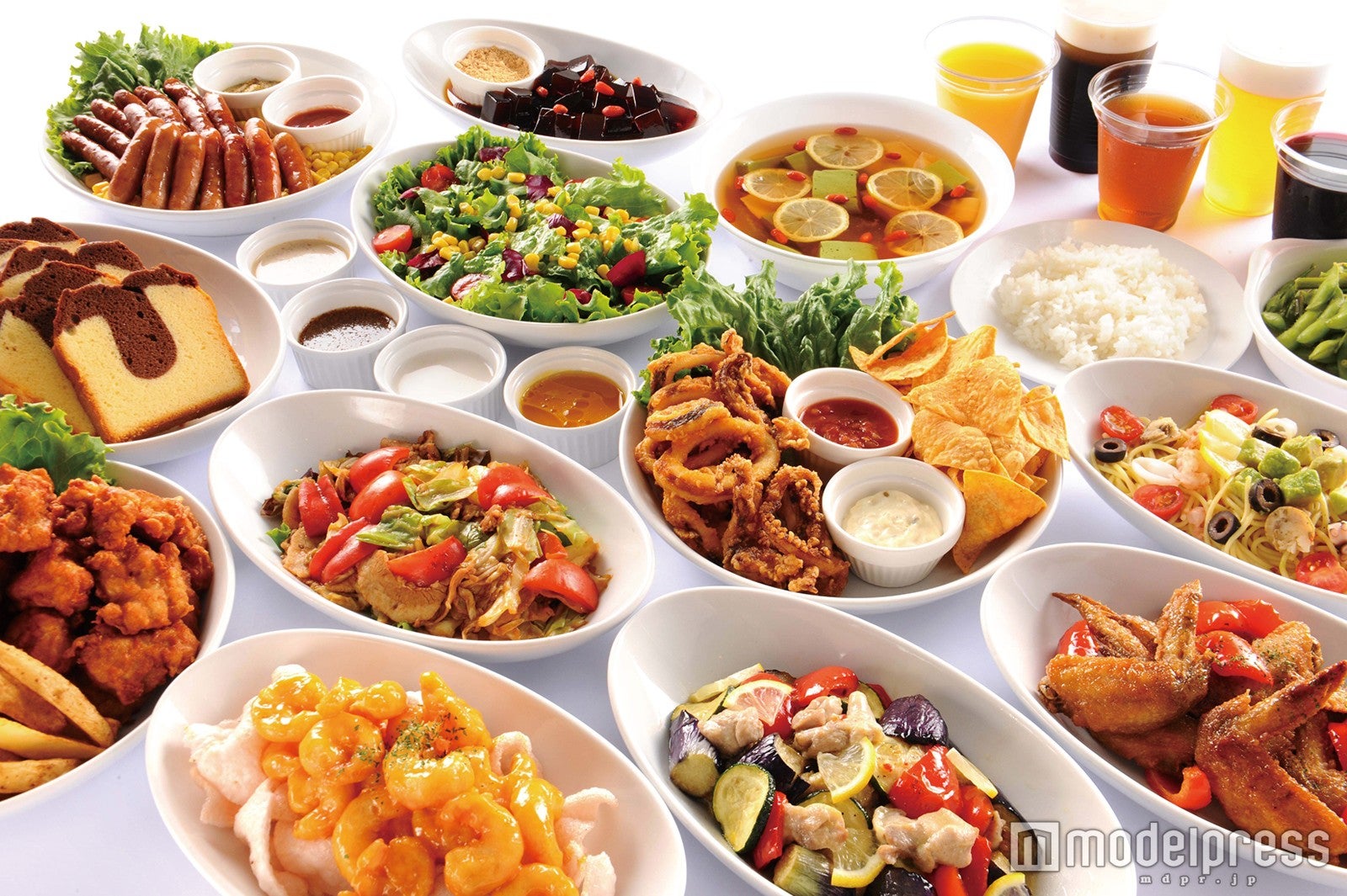 食べ放題のバイキング／画像提供：よみうりランド