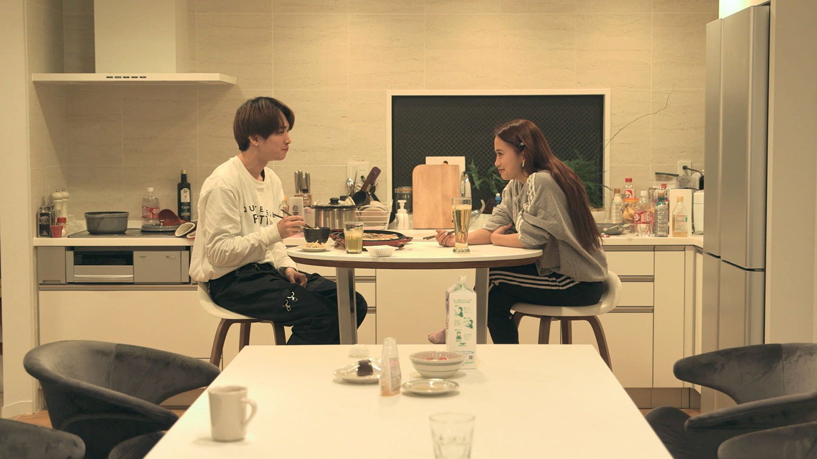 流佳、莉咲子「TERRACE HOUSE TOKYO 2019-2020」4th WEEK（C）フジテレビ／イースト・エンタテインメント