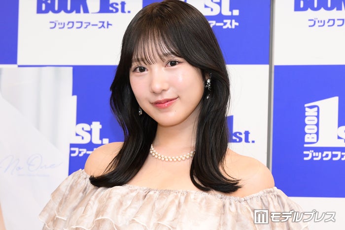 横野すみれ、大人の美ヒップ披露 3年半ぶり写真集で“体のライン”アピール【No One】