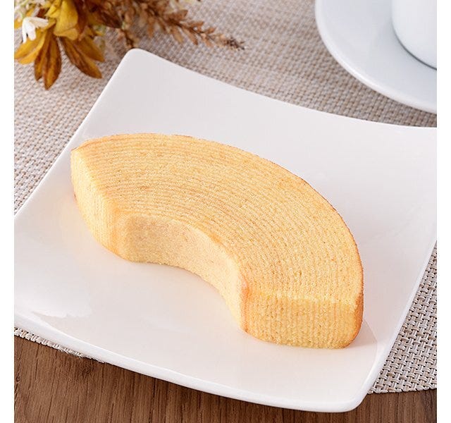 ファミリーマート　ファミマ　こだわりのしっとりバウムクーヘン