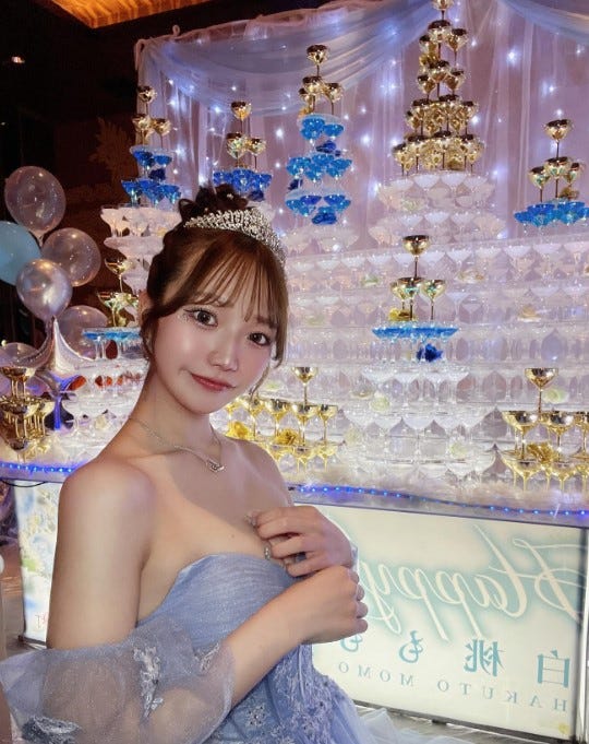 白桃ももInstagramより