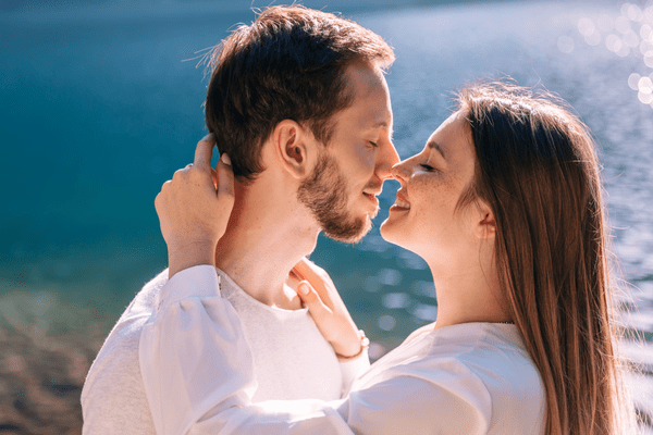 唇気持ちい 彼が 優しいキス をする心理って モデルプレス