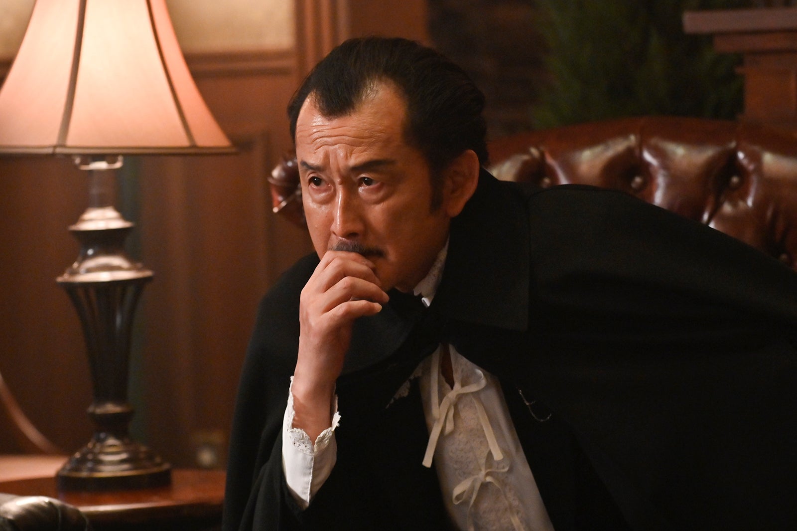 吉田鋼太郎「unknown」第5話より（C）テレビ朝日