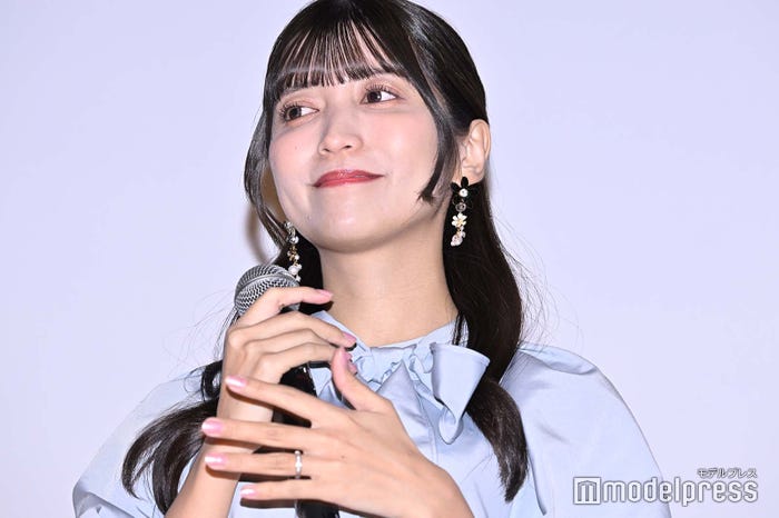 左手薬指に指輪が輝くゆん(C)モデルプレス