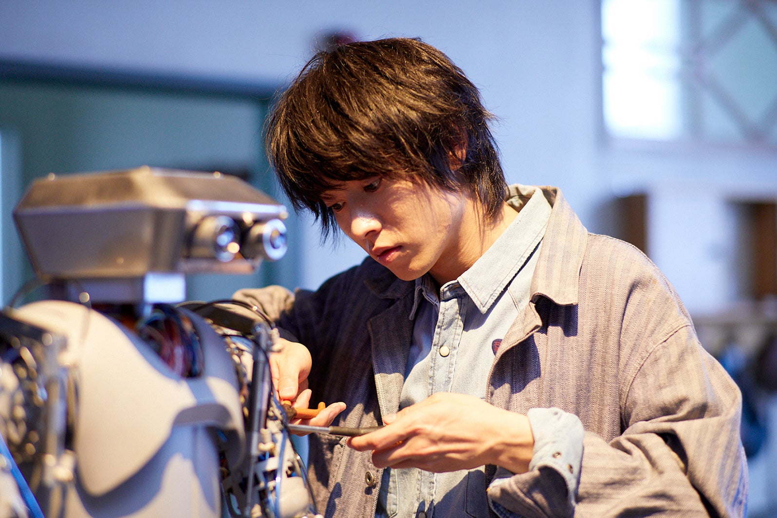 山崎賢人（C）2021「夏への扉」製作委員会