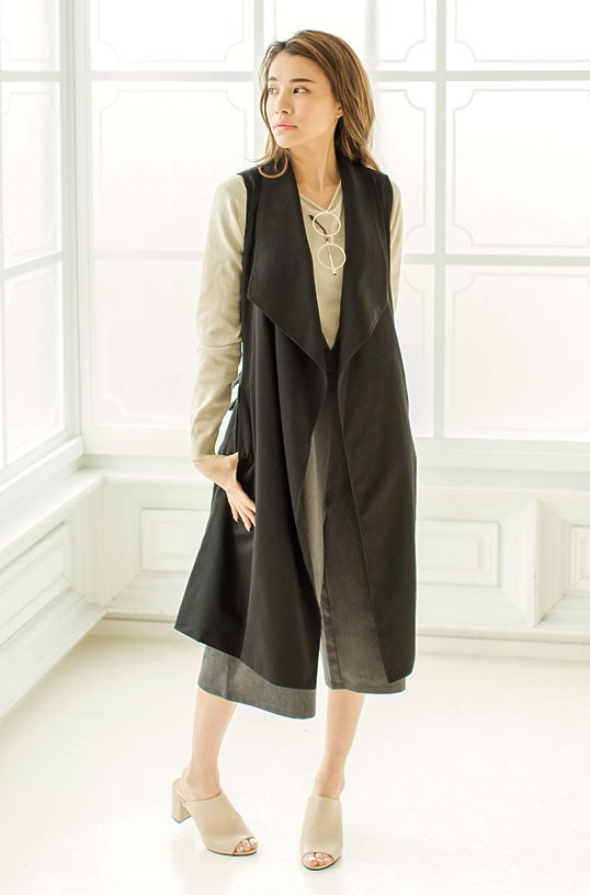 Vネックミドル丈ガウチョオールインワン「Re:EDIT by GALSTAR」3,198円(税込)／画像提供：Re:EDIT by GALSTAR