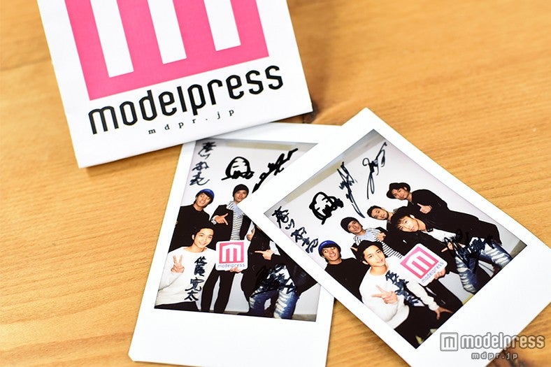 ＜モデルプレス読者限定＞直筆サイン入りチェキを2名にプレゼント