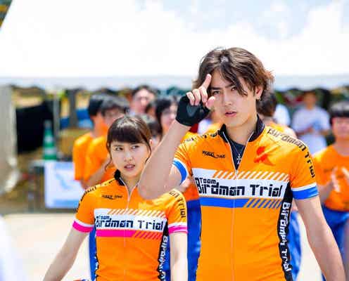 土屋太鳳&間宮祥太朗、いざ空を飛ぶ!「トリガール!」クライマックスの場面カット