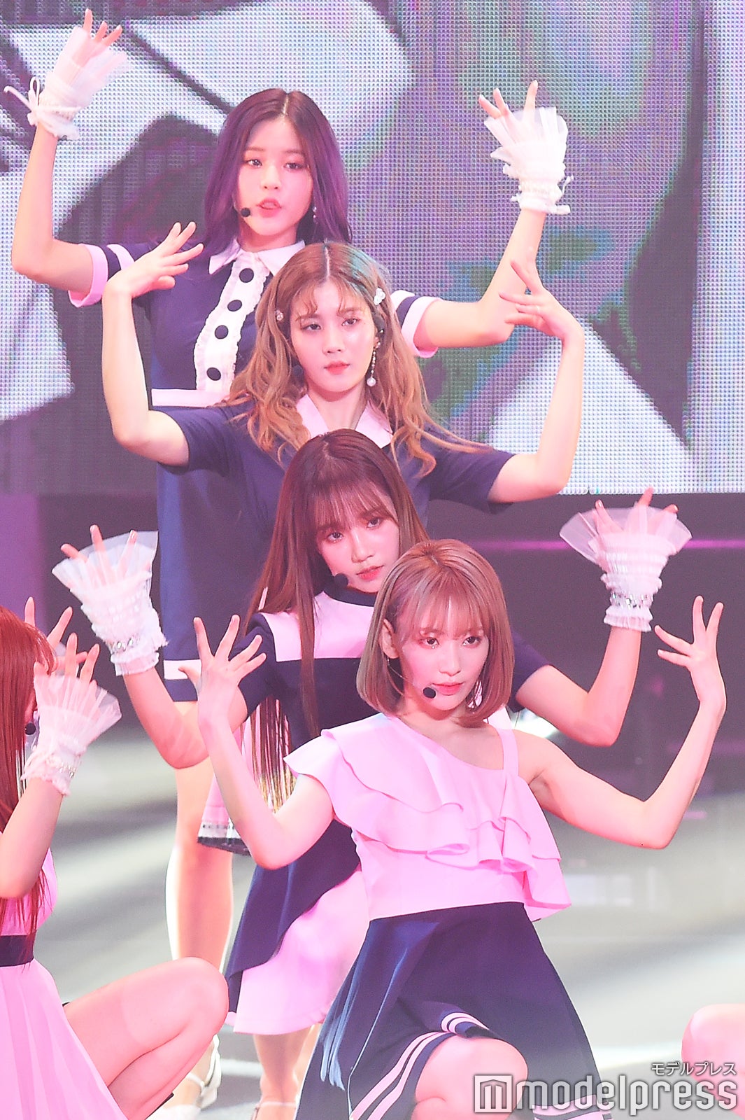 IZ*ONE（C）モデルプレス