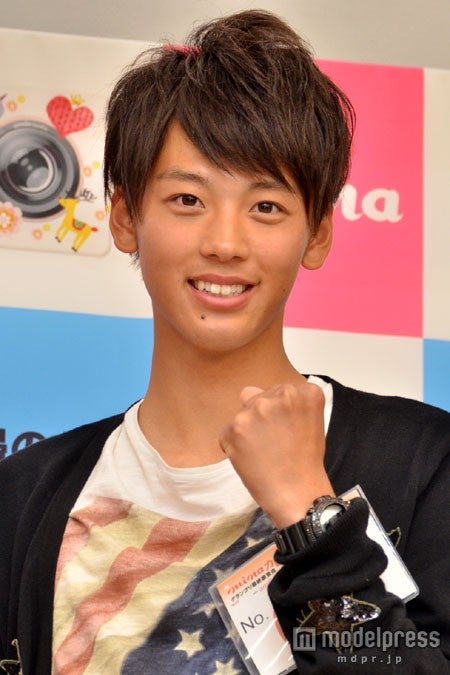 松坂桃李似19歳イケメンが Mina 初の男性専属モデルに決定 モデルプレス