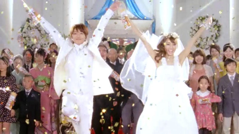 森永製菓「チョコモナカジャンボ」CMより