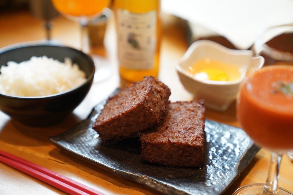 四角いハンバーグ専門店「歓喜の牛」品川に、和牛等を独自配合したジューシーな美味しさ