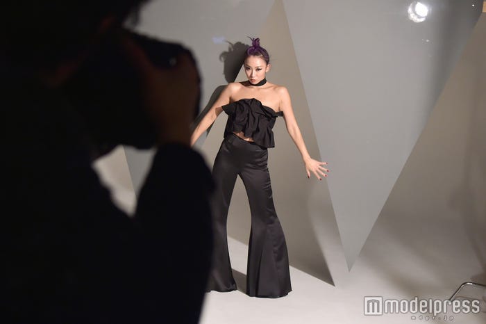 「W FACE~outside~」の倖田來未(C)モデルプレス