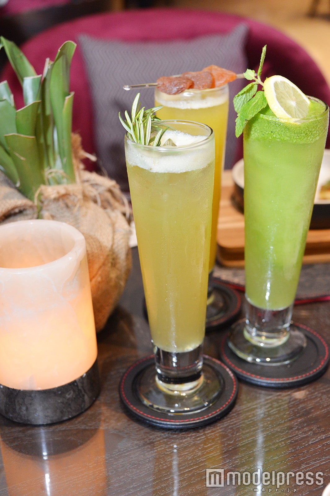 肉料理とも相性の良いカクテル（C）モデルプレス