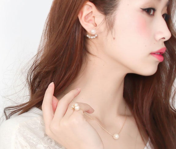 ダブルコットンパールビジューリング「salus」1,590円（税込）