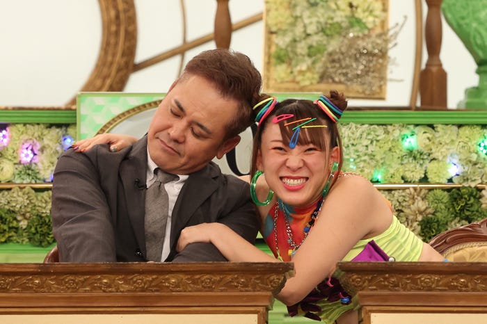 有田哲平、フワちゃん(C)フジテレビ