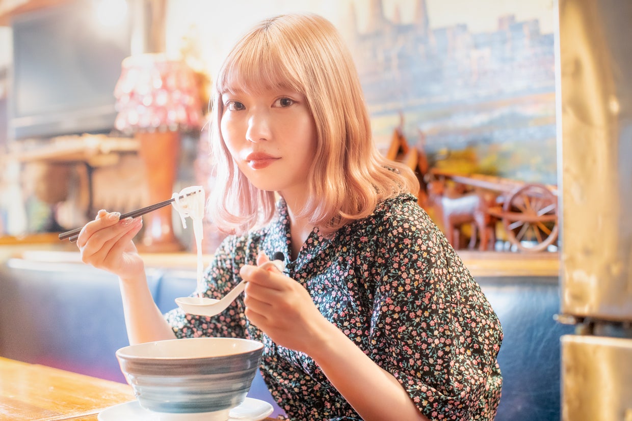 古関れん、アジアの朝食を食べ尽くす