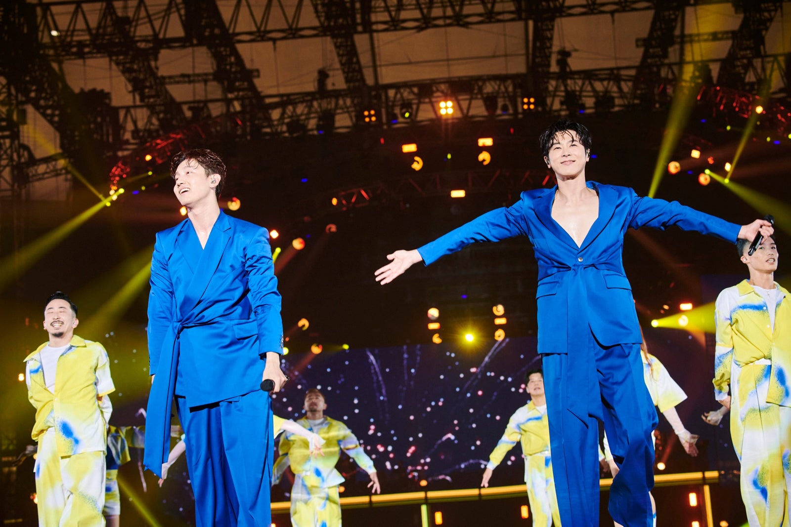 東方神起「東京ドーム公演」より（提供写真）