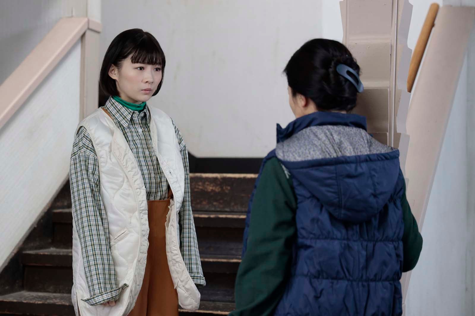 伊藤沙莉「シッコウ！！～犬と私と執行官～」第1話より（C）テレビ朝日