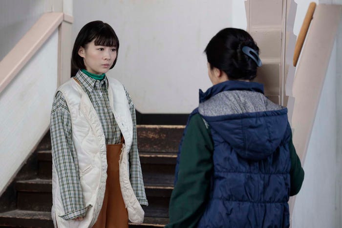 伊藤沙莉「シッコウ!!~犬と私と執行官~」第1話より(C)テレビ朝日