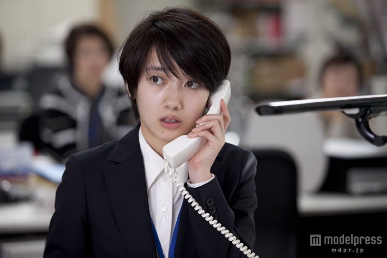 波瑠／NTT ドコモ「dマーケット BOOKストア」新TVCM「新社会人のきみへ」編メイキングショット