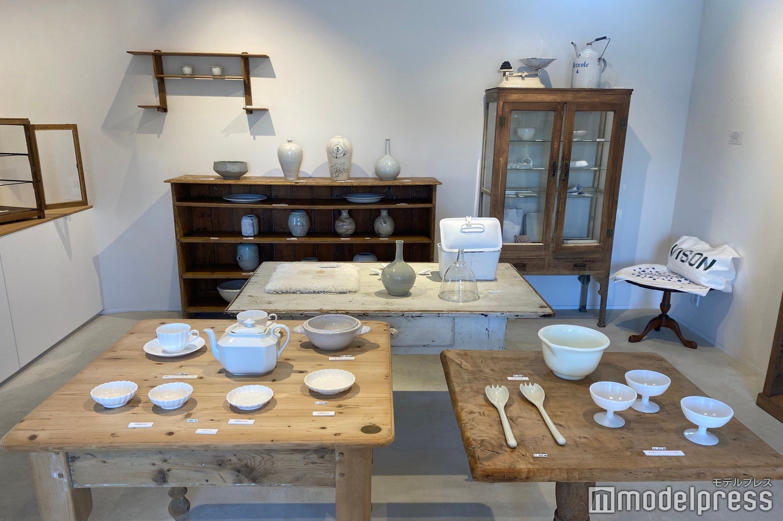 「Gallery 泛白 uhaku」のおしゃれな店内（C）モデルプレス