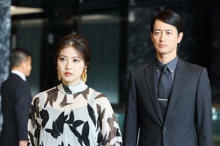 今田美桜、竹財輝之助「トリリオンゲーム」第8話より(C)TBS/撮影:高橋裕子