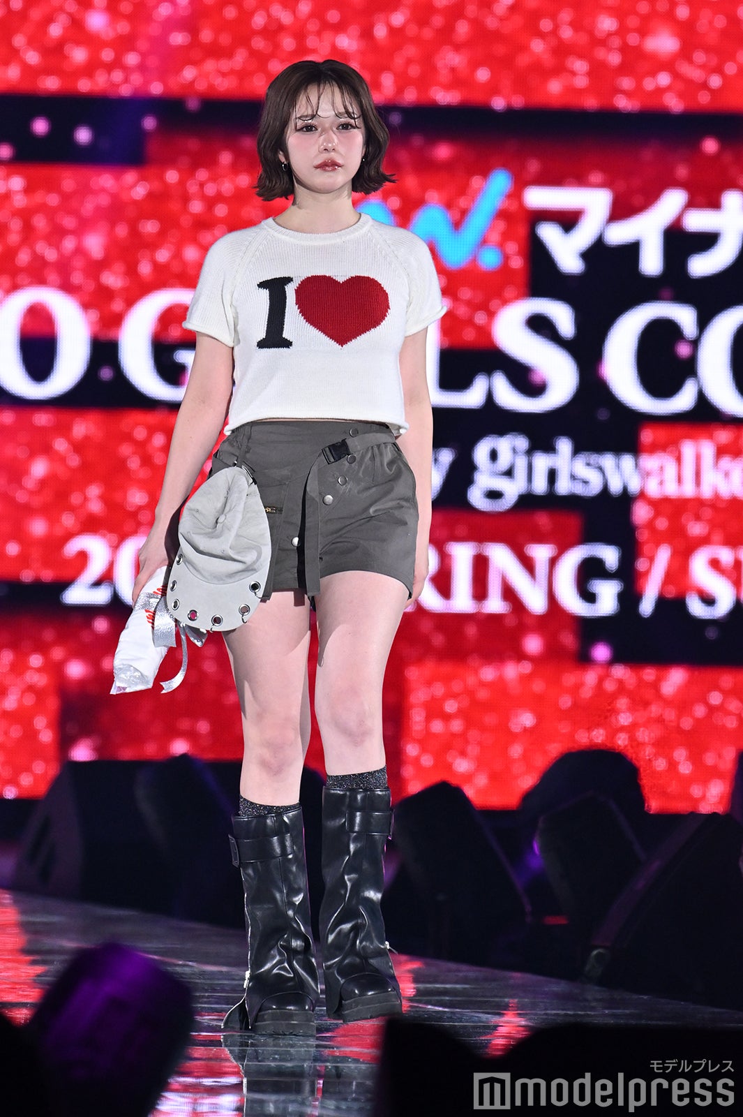 （C）モデルプレス