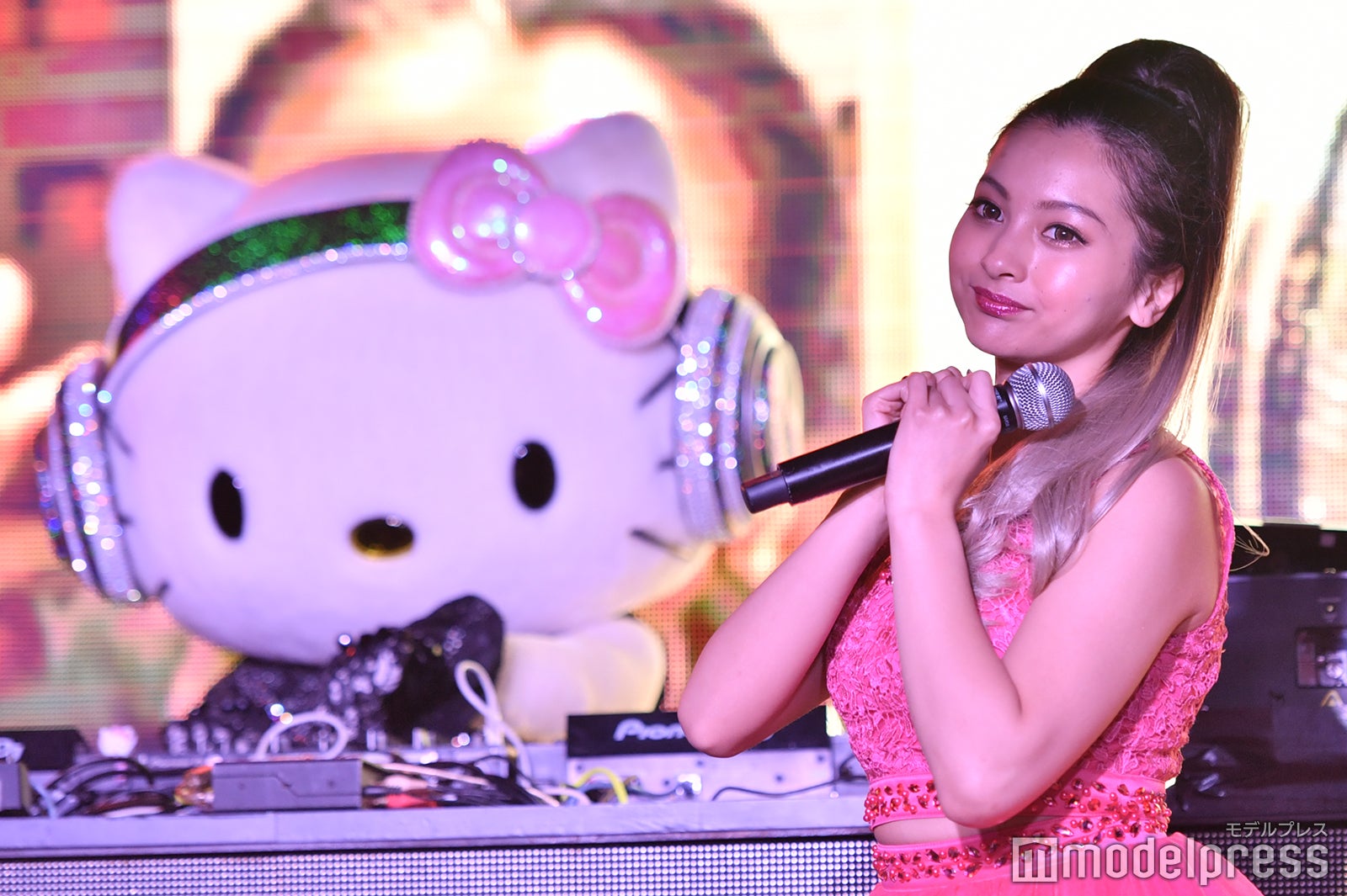 キティちゃん、ゆきぽよ （C）モデルプレス