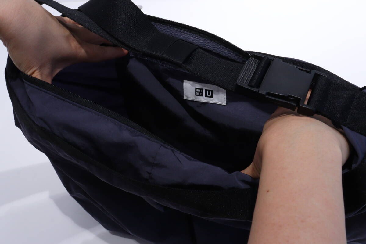 ユニクロユー　バッグ　容量