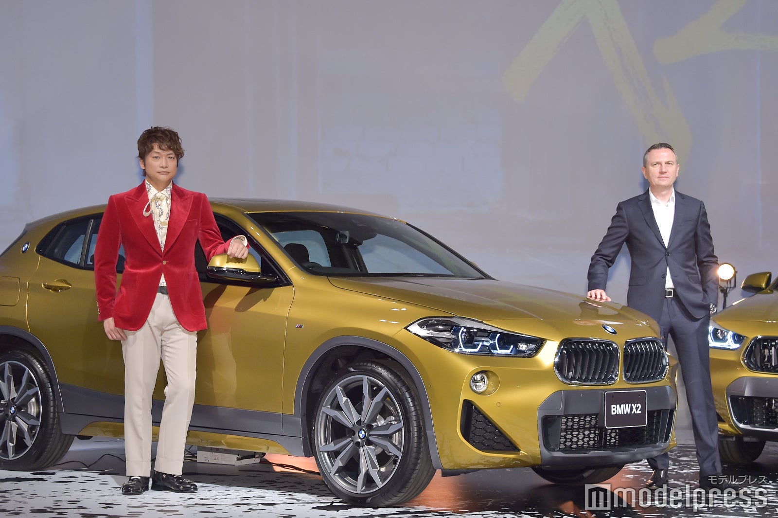 香取慎吾、ペーター・クロンシュナーブル氏 （C）モデルプレス