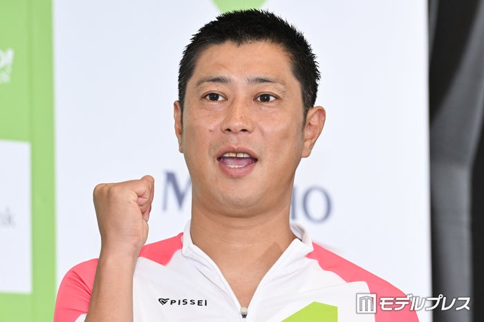 パンサー尾形、幼少期ショットが話題「娘さんと双子みたい」「遺伝子おそるべし」